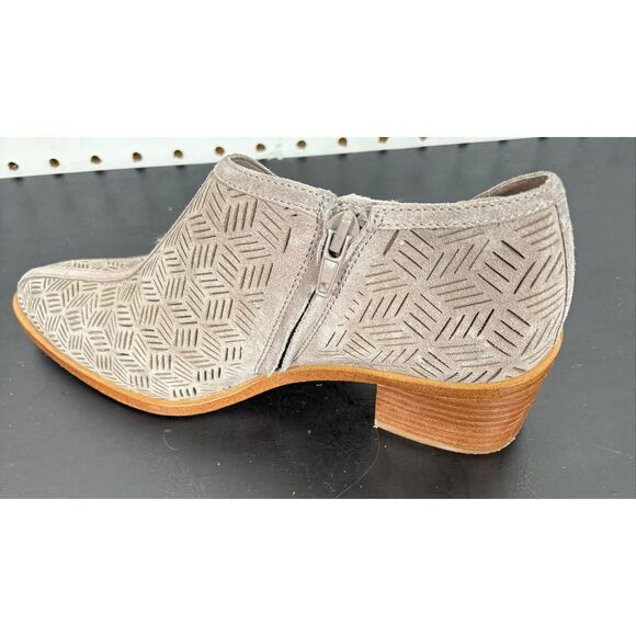 1. STATE Perforated Cuteaway Ankle Boot Women Heel size 6.5 - Picture 4 of 10